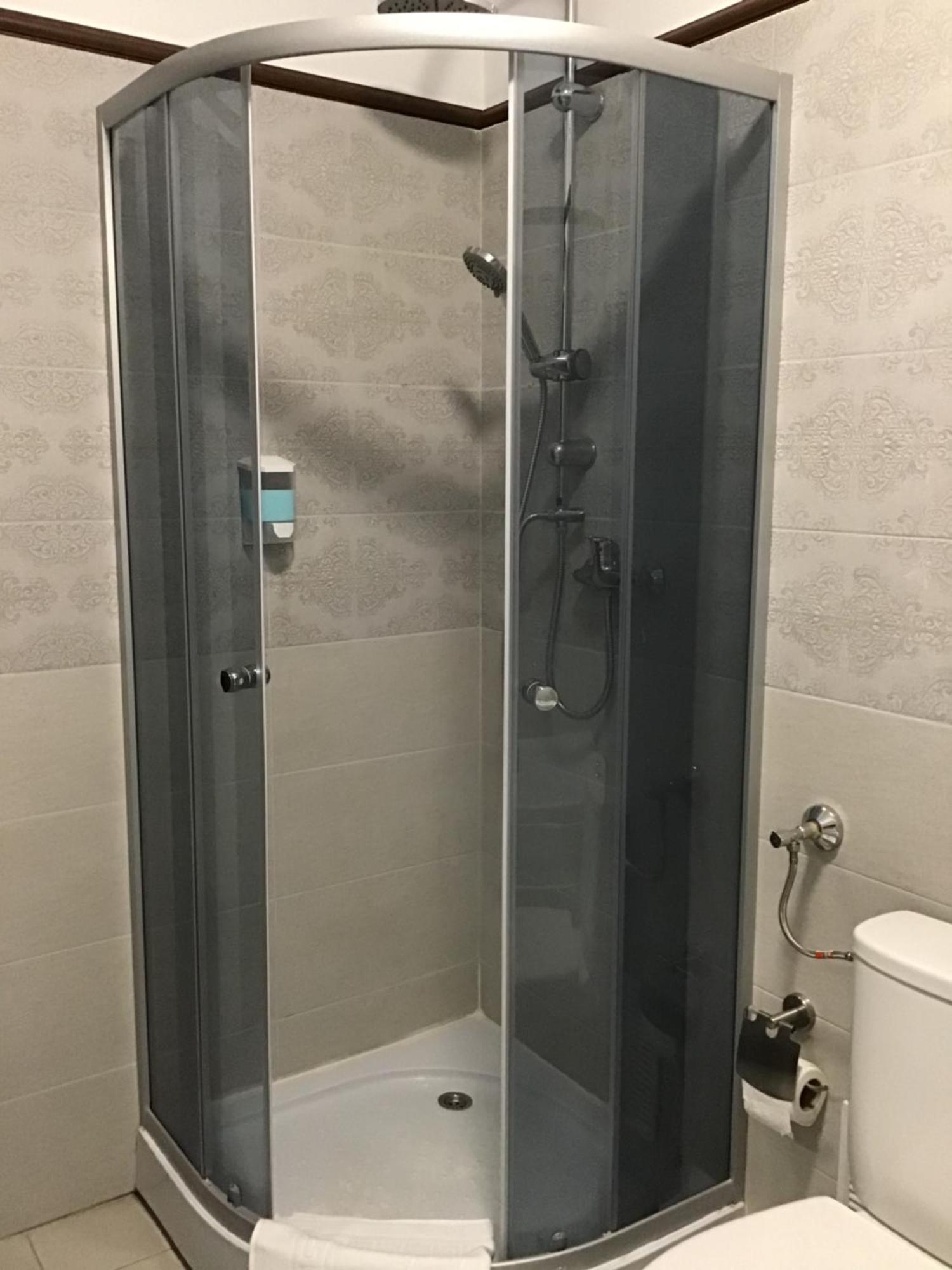 Rora Rose Hotel Bucureşti Ngoại thất bức ảnh